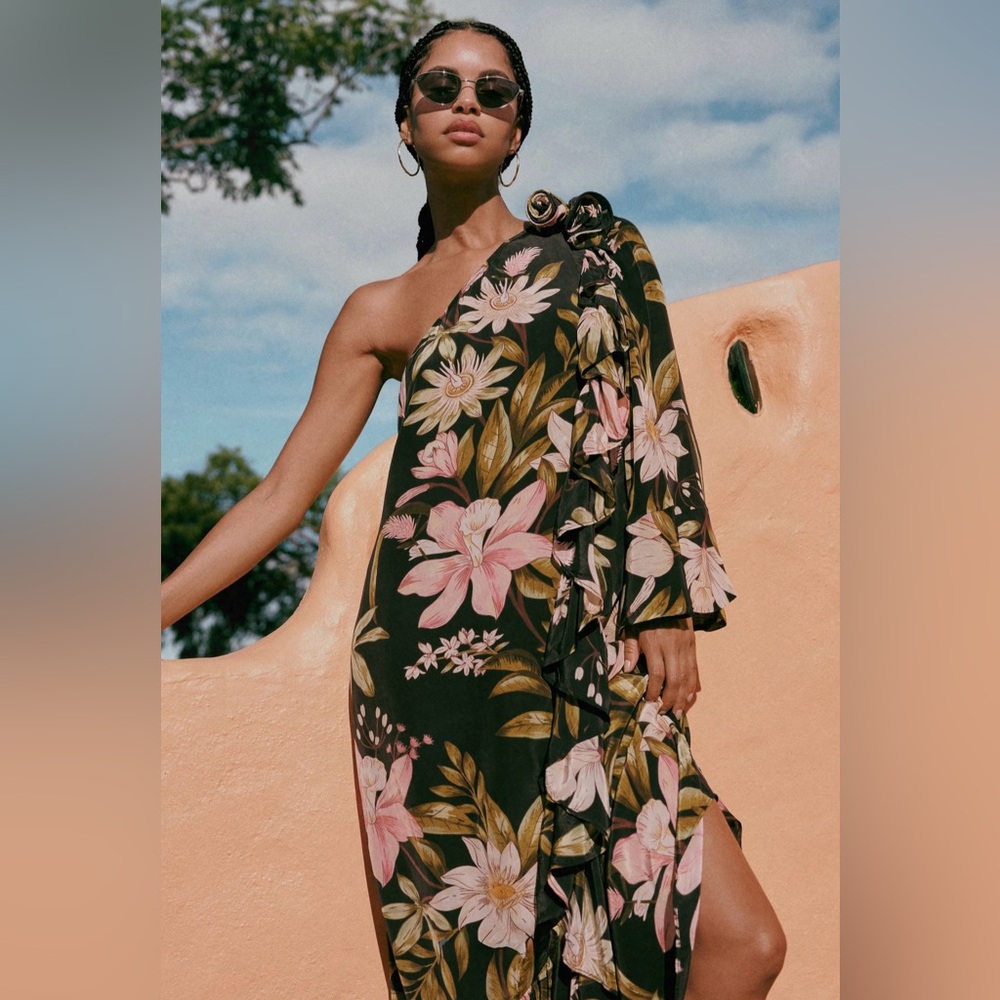 FARM Rio Black Surreal Flowers One-Shoulder Maxi Dress